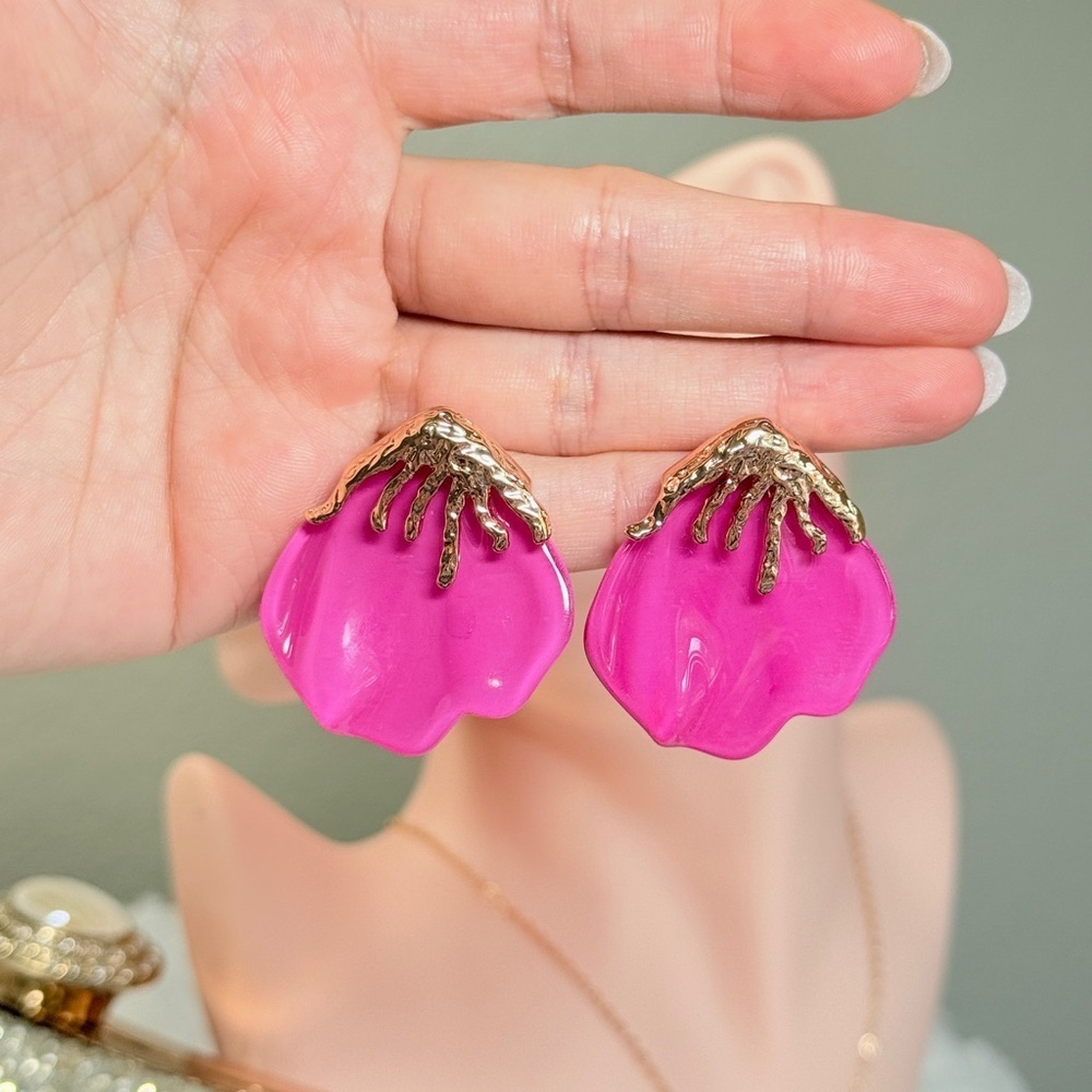 Elegant Pink and Gold Women's Earrings - Picture 6 of 6